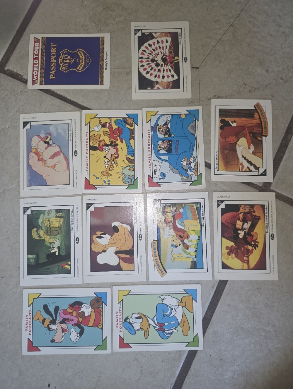 Lot of 12 Collectible Disney Family Portraits Trading Cards by Impel NO SLEEVE